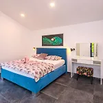 Graefin Villa *