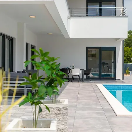 Graefin Малинска