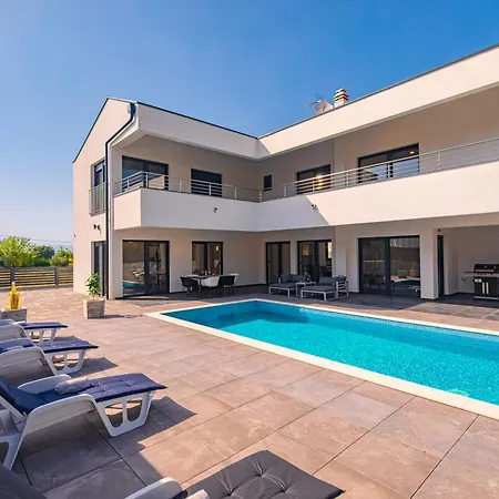 Graefin Villa Malinska